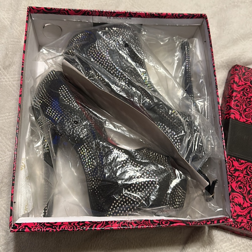 EUC Size 9 Stilettos - Picture 5 of 6